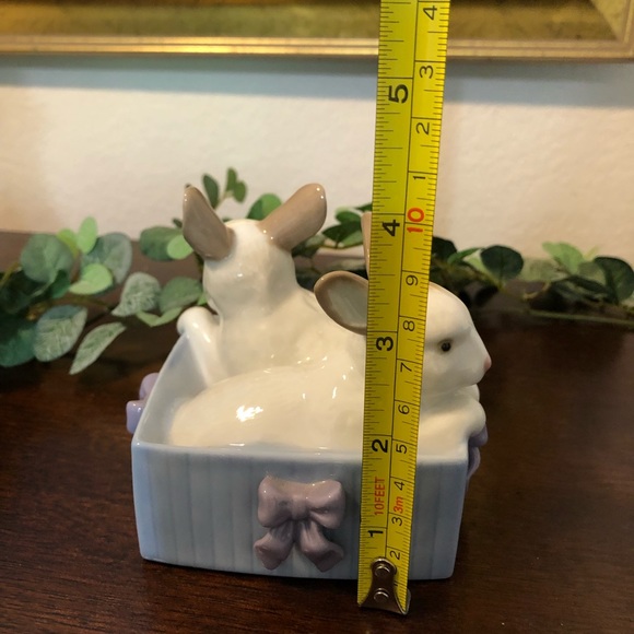 NAO by Lladró Bunnies in a gift box. - Picture 5 of 10